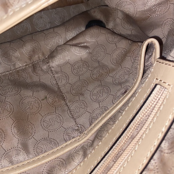 Michael Kors satchel bag - Picture 5 of 9